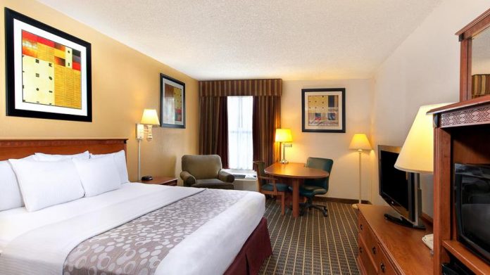 Quarto La Quinta Inn Orlando near Universal Quarto La Quinta Inn Orlando near Universal