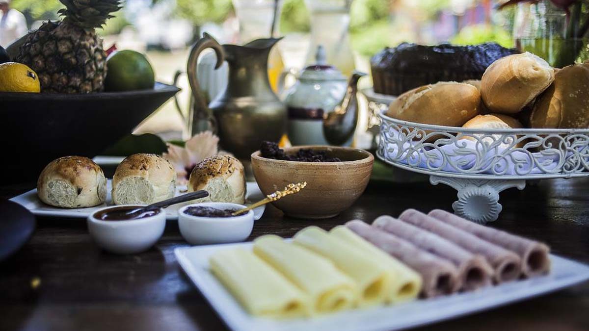 Café da manhã Café Colonial Dicas de Pousadas no Quadrado em Trancoso