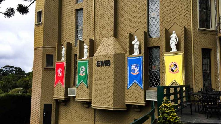 EMB Escola de Magia e Bruxaria do Brasil