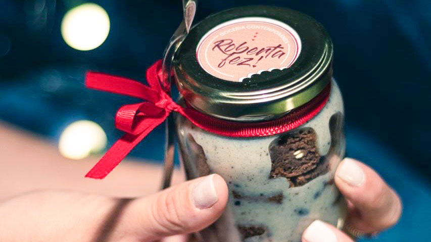 pote de brownie afogado no brigadeiro roberta fez