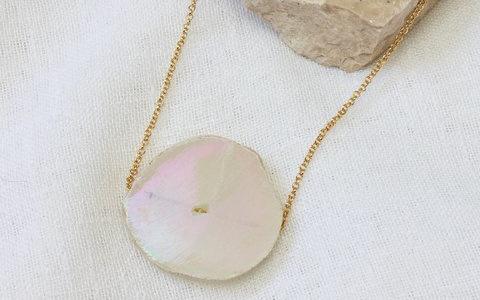 Colar Suri Branca Cristais