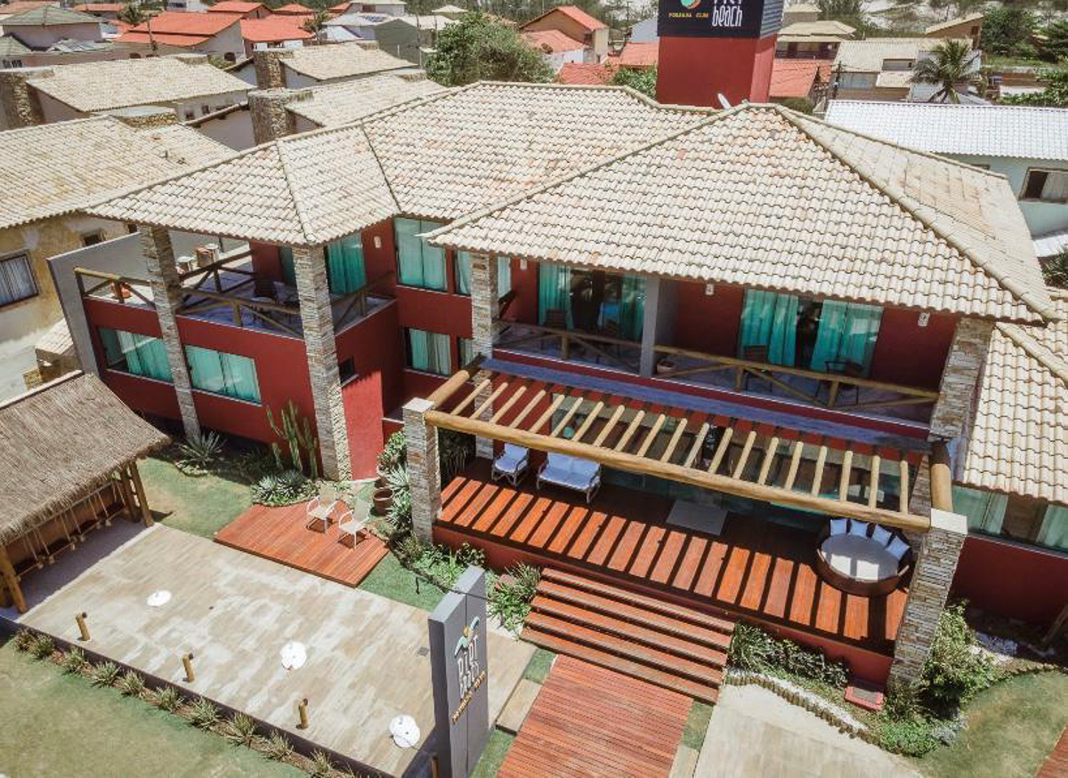 fachada pier beach club