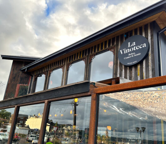 Onde comer em Puerto Varas fachada la vinoteca