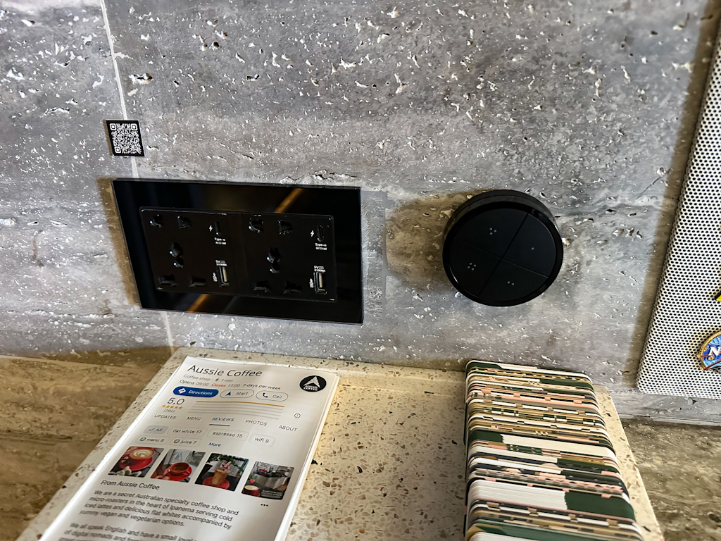 tomada universal obo casa